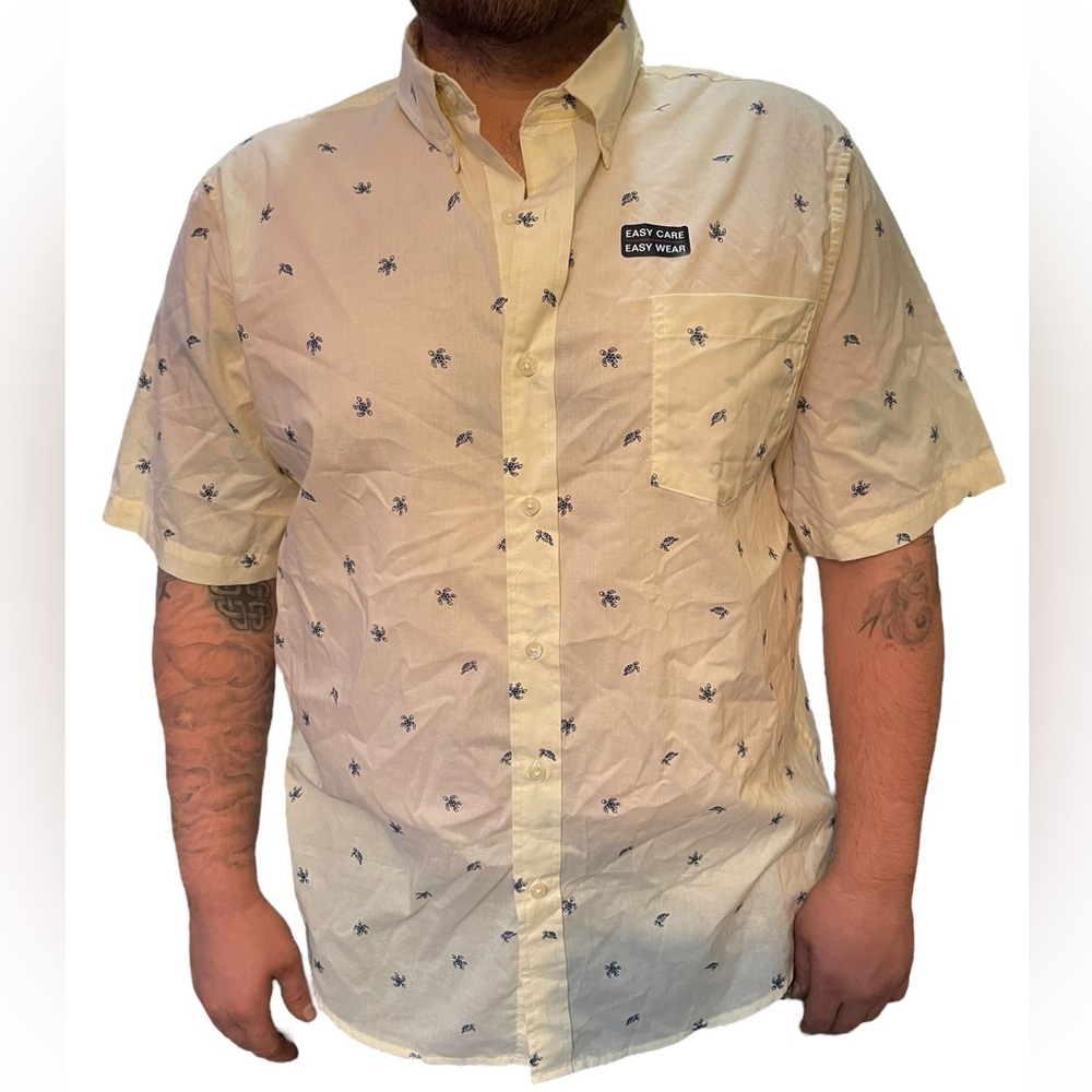 Chaps Easy Care Men’s Yellow Blue Sea Turtle Coastal Ocean Beach Vacation Shirt